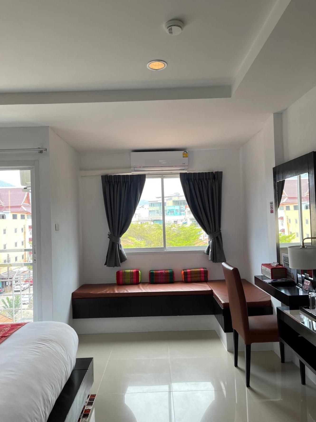 Elephant Room Patong Exterior photo
