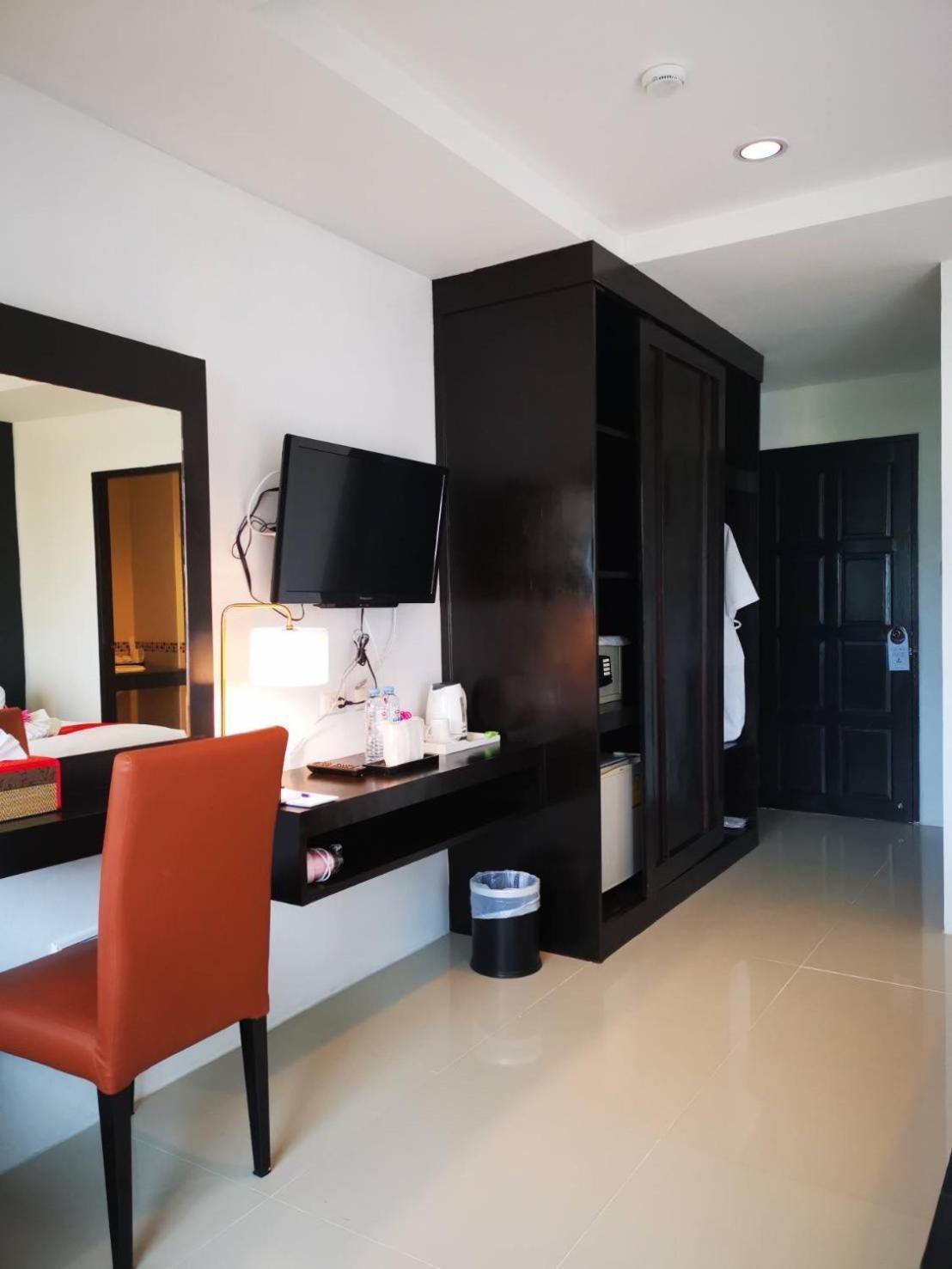Elephant Room Patong Exterior photo